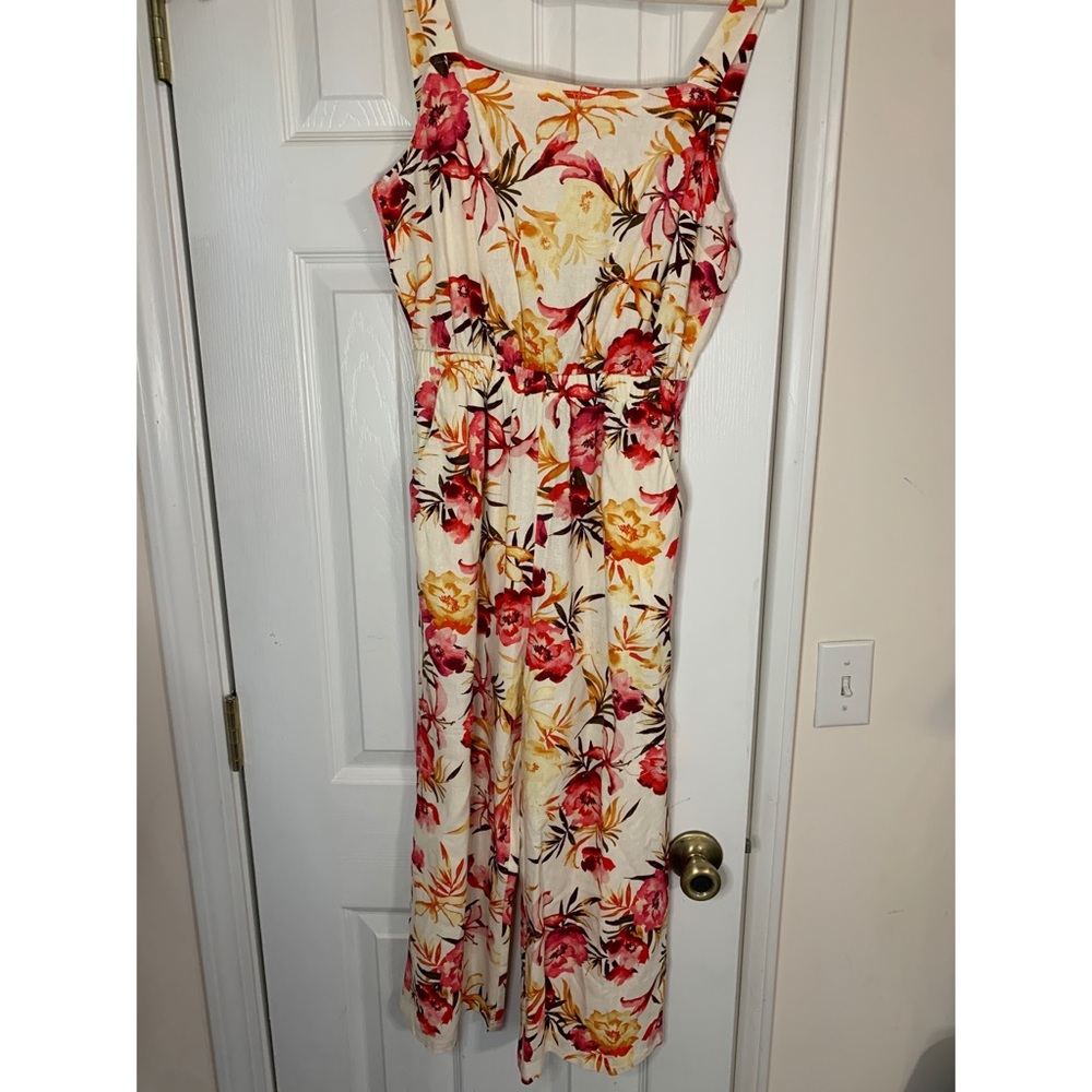 One❤️Clothing LA Floral Jumpsuit Size Small